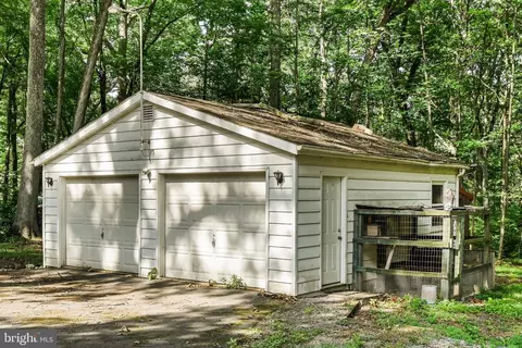 Exterior - 233 Acorn Ln, Lititz, PA 17543 photo 12 of 21