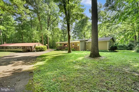 Exterior - 233 Acorn Ln, Lititz, PA 17543 photo 19 of 21