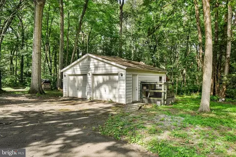 Exterior - 233 Acorn Ln, Lititz, PA 17543 photo 11 of 21