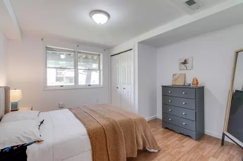 Bedroom - 127 Pepperton Ct, Lititz, PA 17543 photo 6 of 8