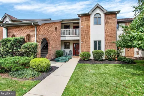 85 Black Oak Dr, Lancaster, PA 17602