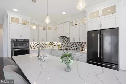Kitchen - 5 Alexa Dr, Lititz, PA 17543 photo 5 of 8