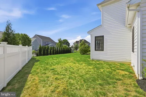 Exterior - 5 Alexa Dr, Lititz, PA 17543 photo 7 of 18