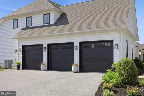 Exterior - 5 Alexa Dr, Lititz, PA 17543 photo 5 of 18