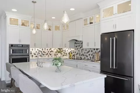 Kitchen - 5 Alexa Dr, Lititz, PA 17543 photo 4 of 8