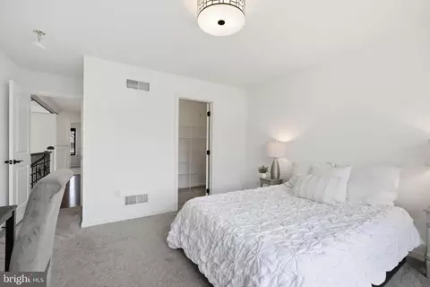 Bedroom - 5 Alexa Dr, Lititz, PA 17543 photo 6 of 13