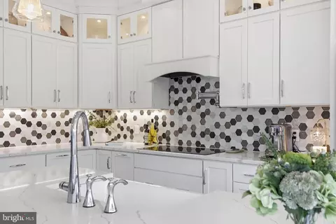 Kitchen - 5 Alexa Dr, Lititz, PA 17543 photo 6 of 8