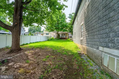 Exterior - 375 E Main St, Lititz, PA 17543 photo 3 of 6