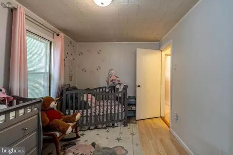 Bedroom - 375 E Main St, Lititz, PA 17543 photo 6 of 9