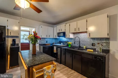 Kitchen - 375 E Main St, Lititz, PA 17543 photo 3 of 4