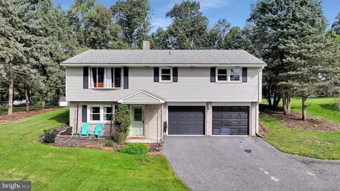 459 Aberdeen Rd, Elizabethtown, PA 17022