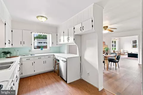 Kitchen - 4533 Miller Dr, Mount Joy, PA 17552 photo 2 of 2