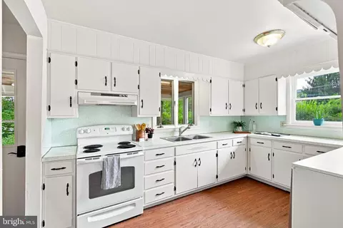 Kitchen - 4533 Miller Dr, Mount Joy, PA 17552 photo 1 of 2