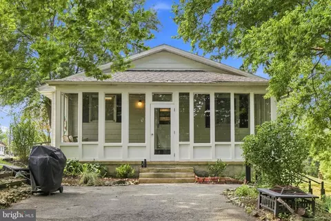 Exterior - 4533 Miller Dr, Mount Joy, PA 17552 photo 3 of 8