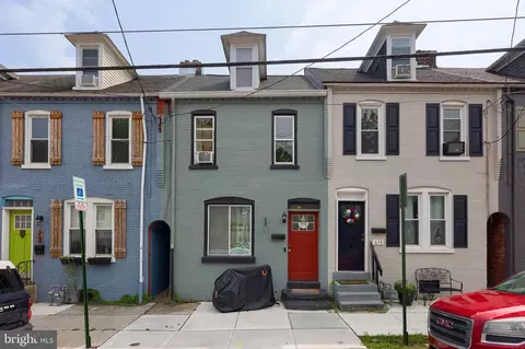 636 1st St, Lancaster, PA 17603