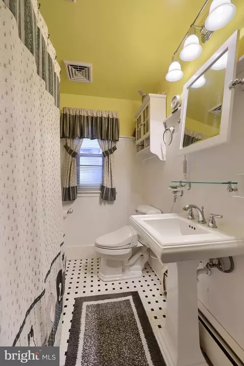 Bath - 26 W Lemon St, Lititz, PA 17543 photo 2 of 2