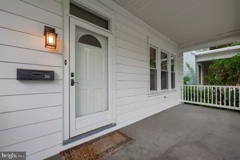 Exterior - 26 W Lemon St, Lititz, PA 17543 photo 3 of 10