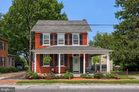 111 E Main St, Strasburg, PA 17579