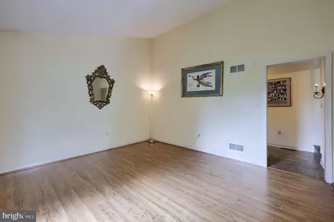Living - 348 Squire Ln, Lititz, PA 17543 photo 1 of 2
