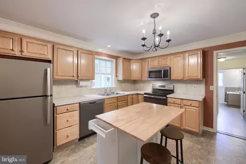 Kitchen - 348 Squire Ln, Lititz, PA 17543 photo 1 of 3