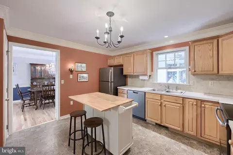 Kitchen - 348 Squire Ln, Lititz, PA 17543 photo 3 of 3