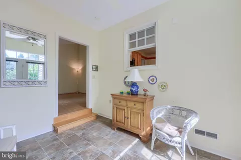 Entry Way - 348 Squire Ln, Lititz, PA 17543 photo 4 of 4