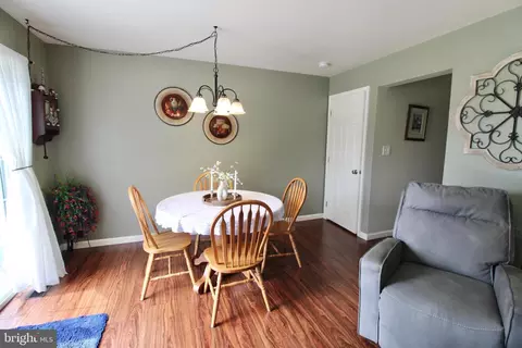 Dining - 21 Tumbling Run, Lititz, PA 17543 photo 1 of 2