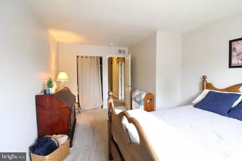 Bedroom - 21 Tumbling Run, Lititz, PA 17543 photo 6 of 6