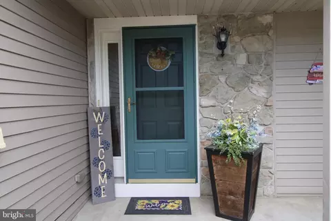 Entry Way - 21 Tumbling Run, Lititz, PA 17543 photo 1 of 6