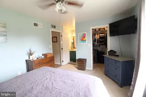 Bedroom - 21 Tumbling Run, Lititz, PA 17543 photo 3 of 6