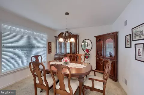 Dining - 524 Thornberry Ln, Lititz, PA 17543 photo 2 of 2