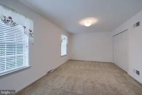 Bedroom - 524 Thornberry Ln, Lititz, PA 17543 photo 3 of 4