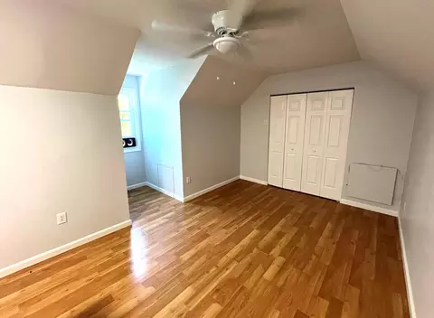 Bedroom - 404 Cardinal Rd, Lititz, PA 17543 photo 2 of 2
