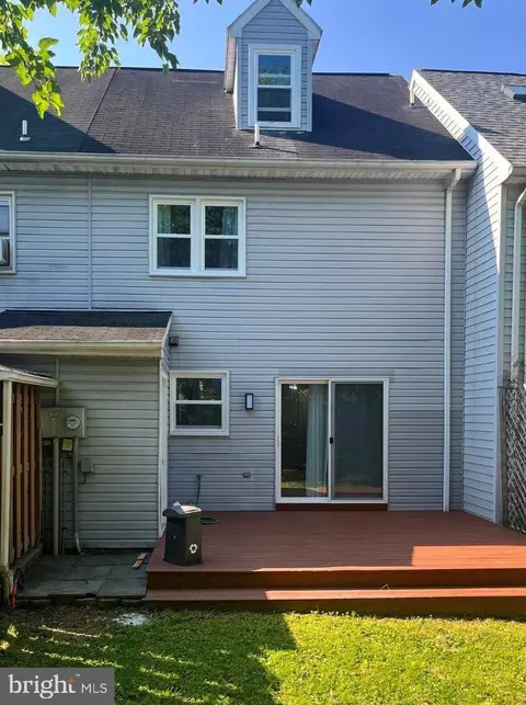 Exterior - 404 Cardinal Rd, Lititz, PA 17543 photo 2 of 3
