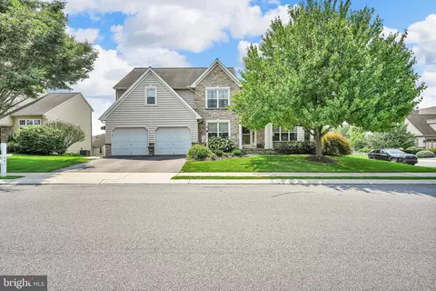 301 Hollow Vw, Manheim, PA 17545