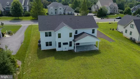 View/Area - 513 Cheltenham Ct, Lititz, PA 17543 photo 5 of 6