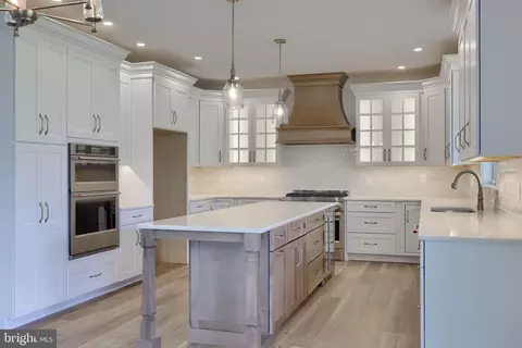 Kitchen - 513 Cheltenham Ct, Lititz, PA 17543 photo 1 of 6