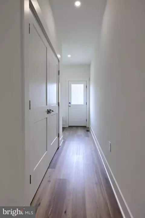Entry Way - 513 Cheltenham Ct, Lititz, PA 17543 photo 13 of 20