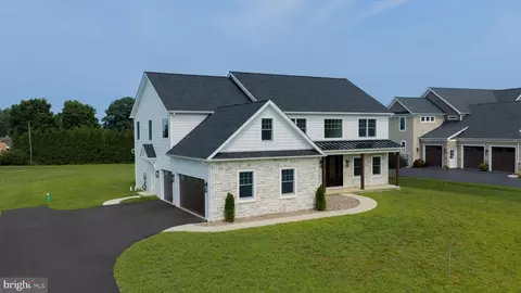Exterior - 513 Cheltenham Ct, Lititz, PA 17543 photo 2 of 9