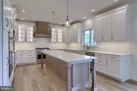 Kitchen - 513 Cheltenham Ct, Lititz, PA 17543 photo 2 of 6