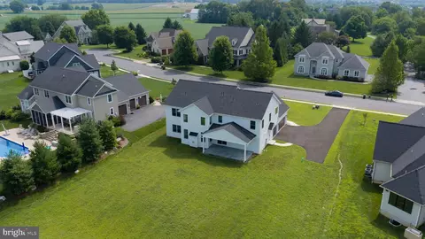 View/Area - 513 Cheltenham Ct, Lititz, PA 17543 photo 6 of 6