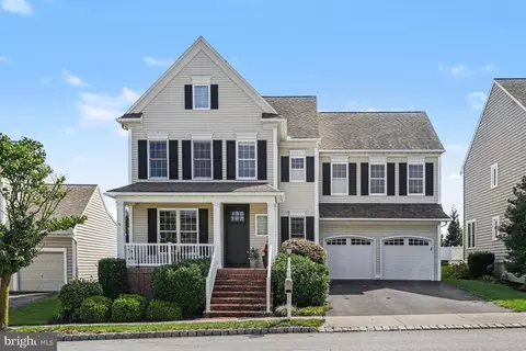 7 Thistle Grn, Lancaster, PA 17602