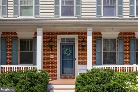 Exterior - 900 Sloan St, Lititz, PA 17543 photo 2 of 10