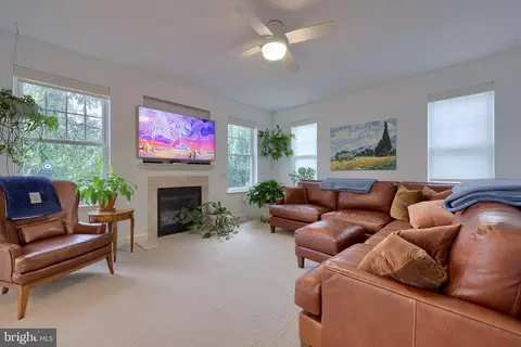 Living - 900 Sloan St, Lititz, PA 17543 photo 1 of 1