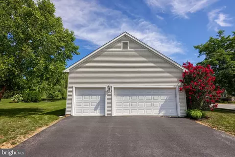 Exterior - 900 Sloan St, Lititz, PA 17543 photo 10 of 10