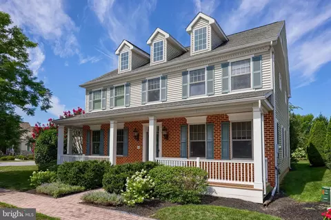 Exterior - 900 Sloan St, Lititz, PA 17543 photo 6 of 10