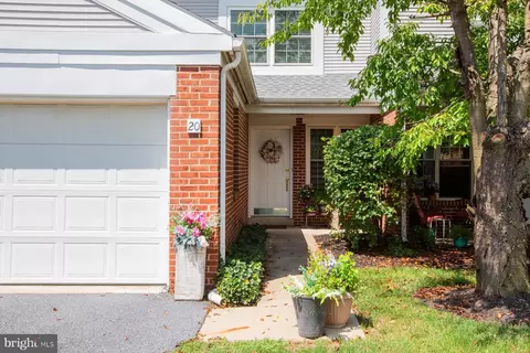 20 Toll Gate Sta, Lancaster, PA 17601