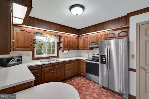 Kitchen - 513 Lincoln Rd, Lititz, PA 17543 photo 1 of 3