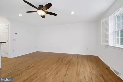 Living - 766 Keller Dr, Lititz, PA 17543 photo 1 of 5