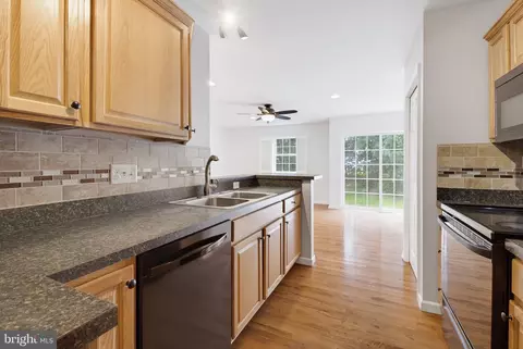 Kitchen - 766 Keller Dr, Lititz, PA 17543 photo 2 of 4